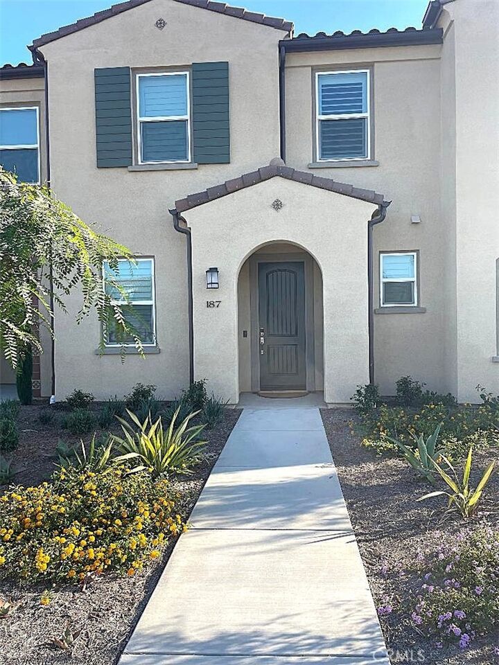 Property Photo: 187 Capistrano Drive 187 CA 93004