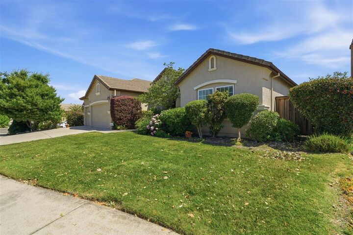 Property Photo: 4129 Poppleton Way CA 95608