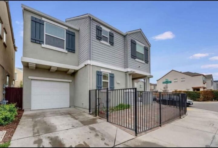 Property Photo: 2471 Ben Ali Way CA 95815