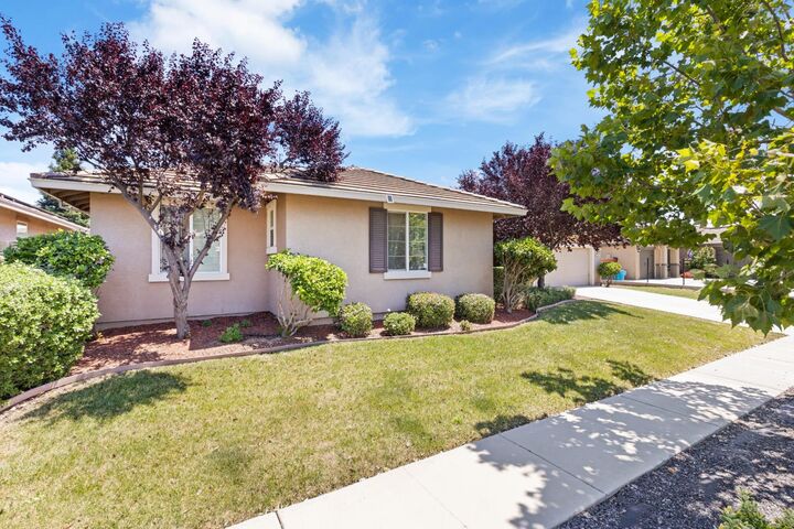 Property Photo:  2011 Roy Ranch Way  CA 95961 