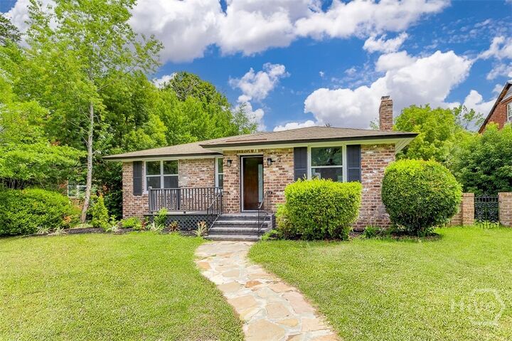 Property Photo:  412 E 53rd Street  GA 31405 