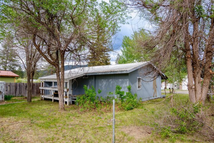 Property Photo:  34 White Avenue  MT 59923 