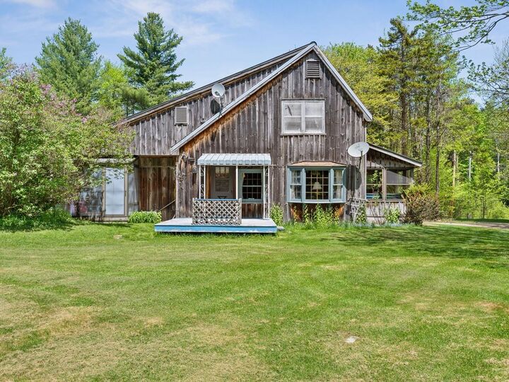 Property Photo:  842 County Road  VT 05443 