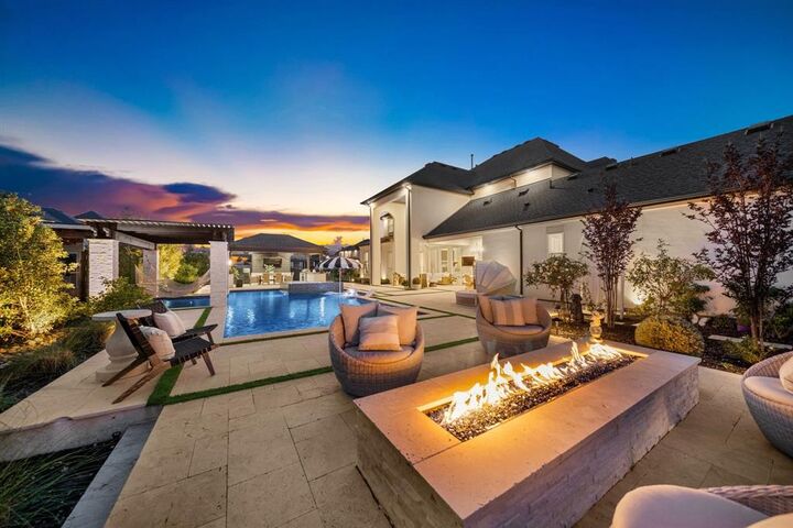 Property Photo: 5401 Barry Boulevard TX 75022