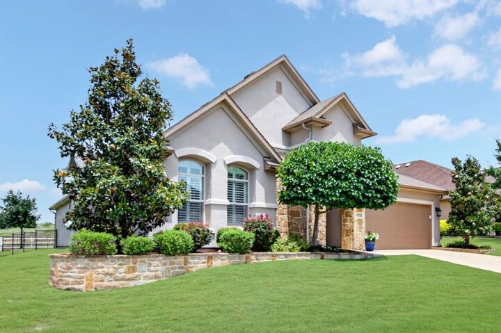 Property Photo:  11712 Cinnamon Drive  TX 76207 