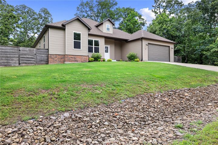 Property Photo:  17 Worth Place  AR 72715 