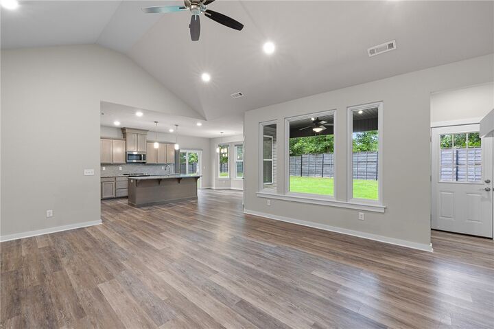 Property Photo: 17 Worth Place AR 72715
