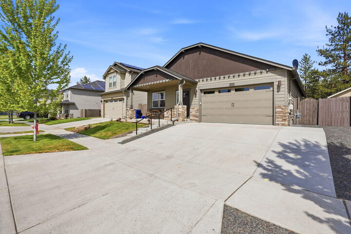 Property Photo: 60930 SE Sweet Pea Drive OR 97702