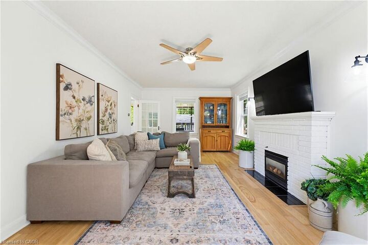 Property Photo:  45 Middleton Street  ON N1S 2R2 