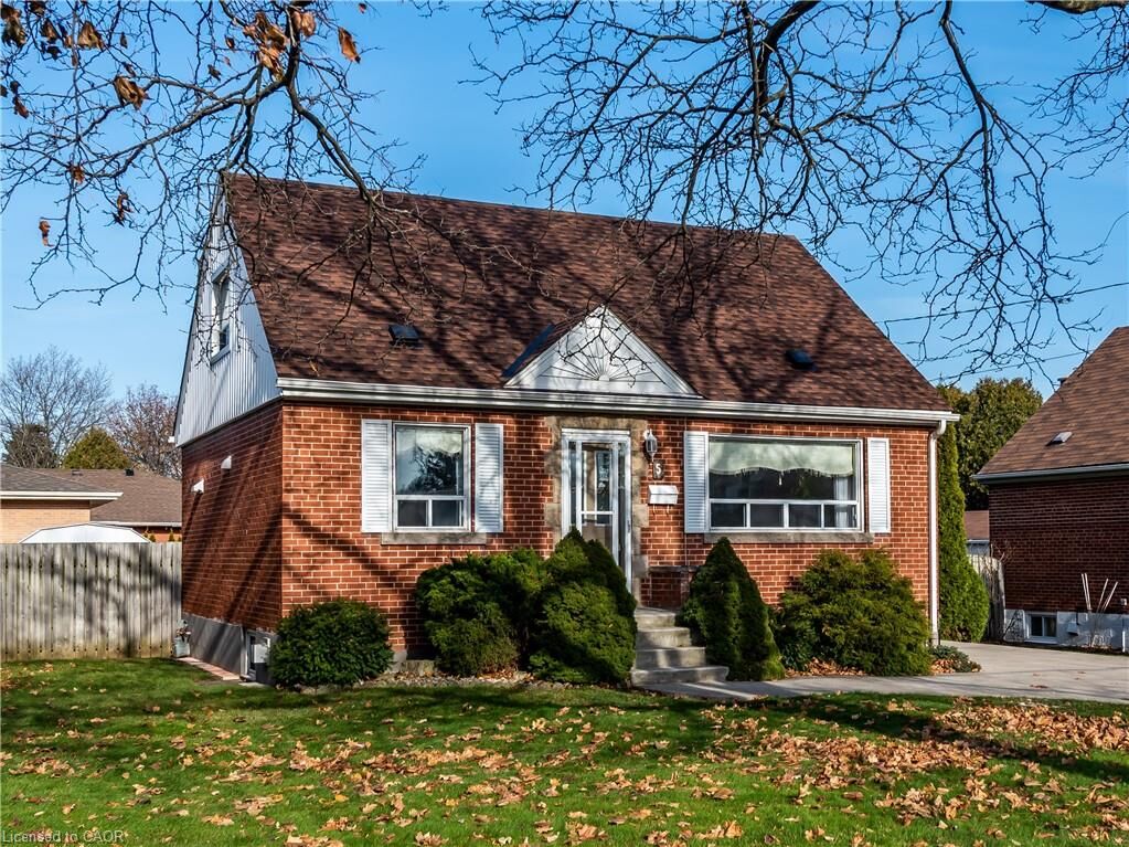 Property Photo:  5 Carene Avenue Lowersuite  ON L8K 3W3 