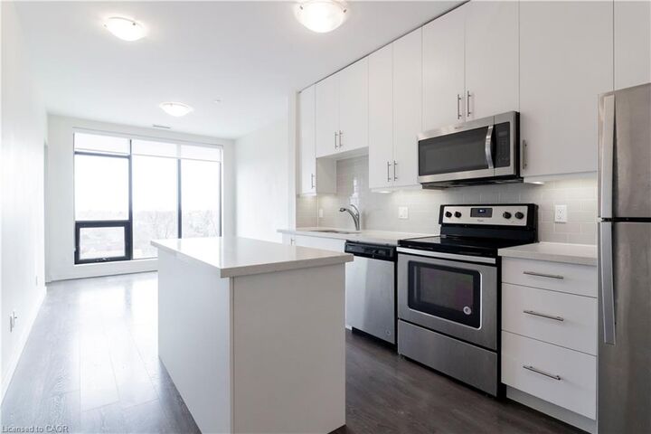 Property Photo:  690 King Street W 514  ON N2G 0B9 