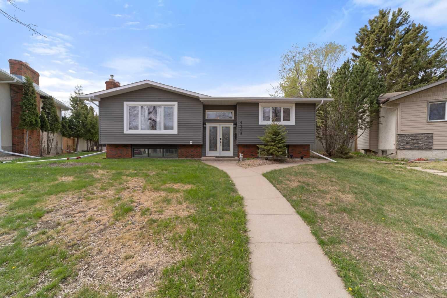 Property Photo: 4206 62 Street AB T4V 2W1