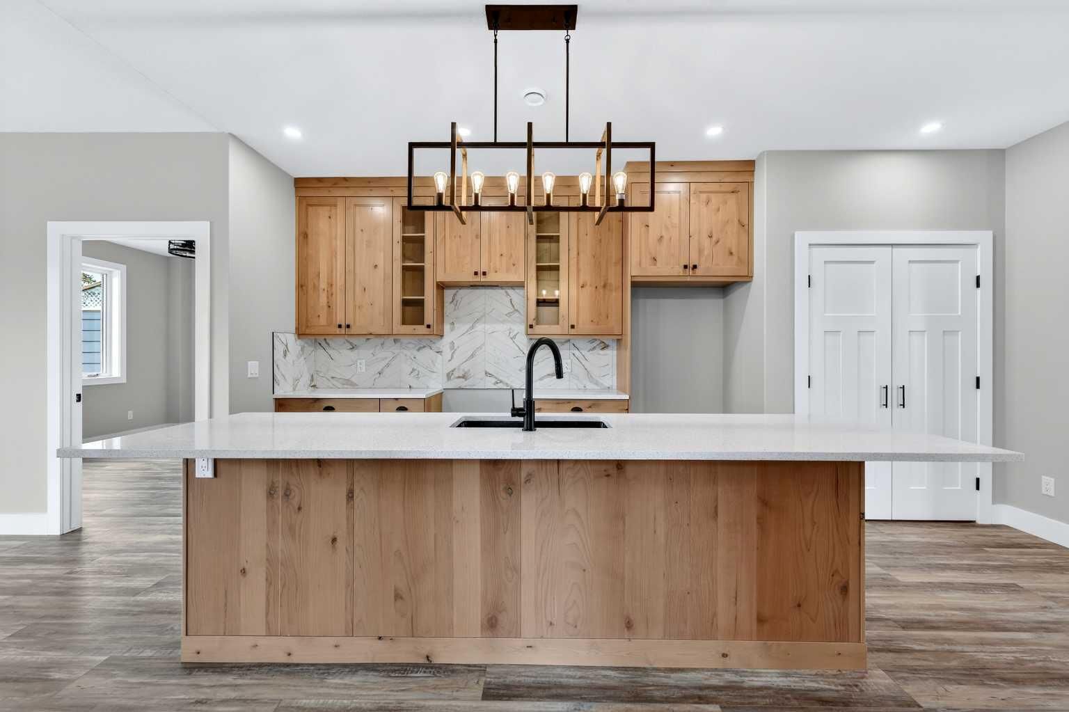 Property Photo:  610 4 Avenue SW 32  AB T0M 1X0 