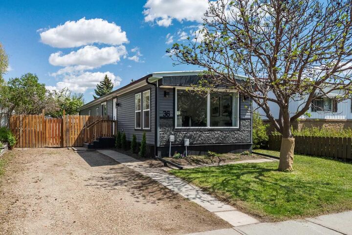 Property Photo:  36 Big Hill Way SE  AB T4A 1M7 