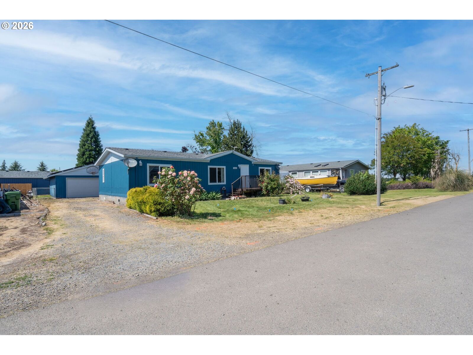 Property Photo:  1065 6th St  OR 97026 