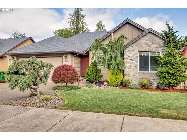 Property Photo: 3769 10th St OR 97032