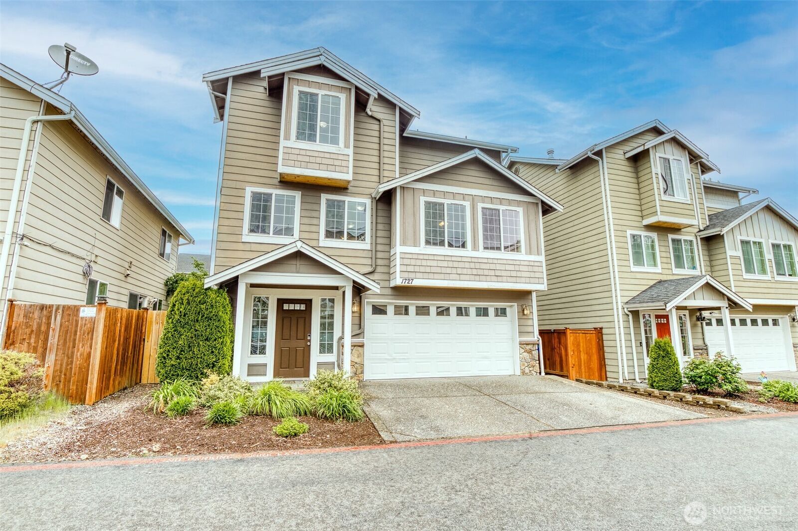 Property Photo:  1727  98th Pl  SW  WA 98204 