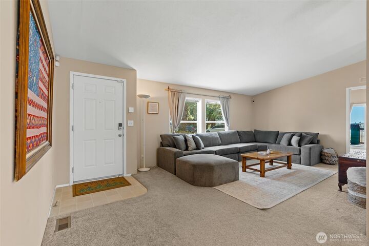 Property Photo:  1401  Elk Heights Road  WA 98922 