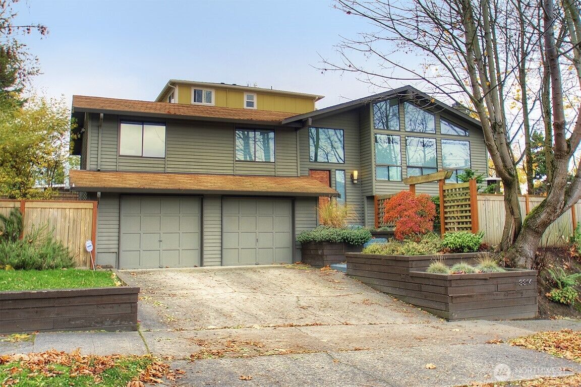Property Photo:  3314 E Pike Street  WA 98122 
