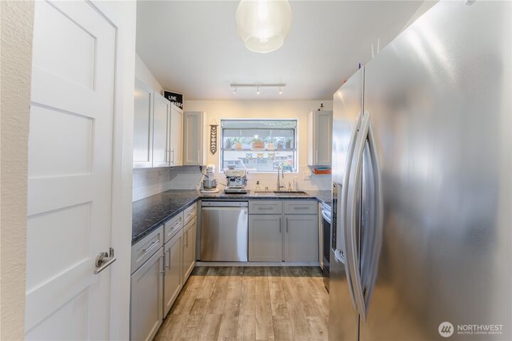 Property Photo:  3435  Auburn Way  S 30  WA 98092 
