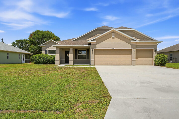 Property Photo:  3757 SW Kistler Street  FL 34953 