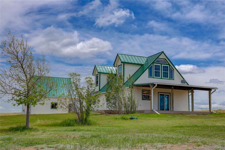 Property Photo:  45634 Sun Country Drive  CO 80107 