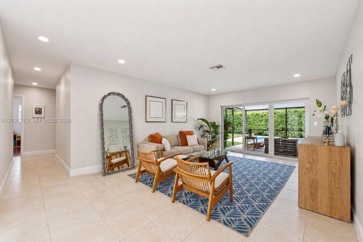 Property Photo:  10240 SW 108th St  FL 33176 