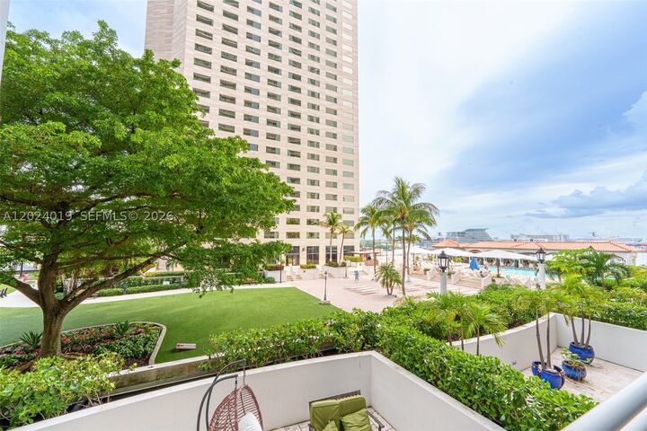 Property Photo:  335 S Biscayne Blvd 802  FL 33131 