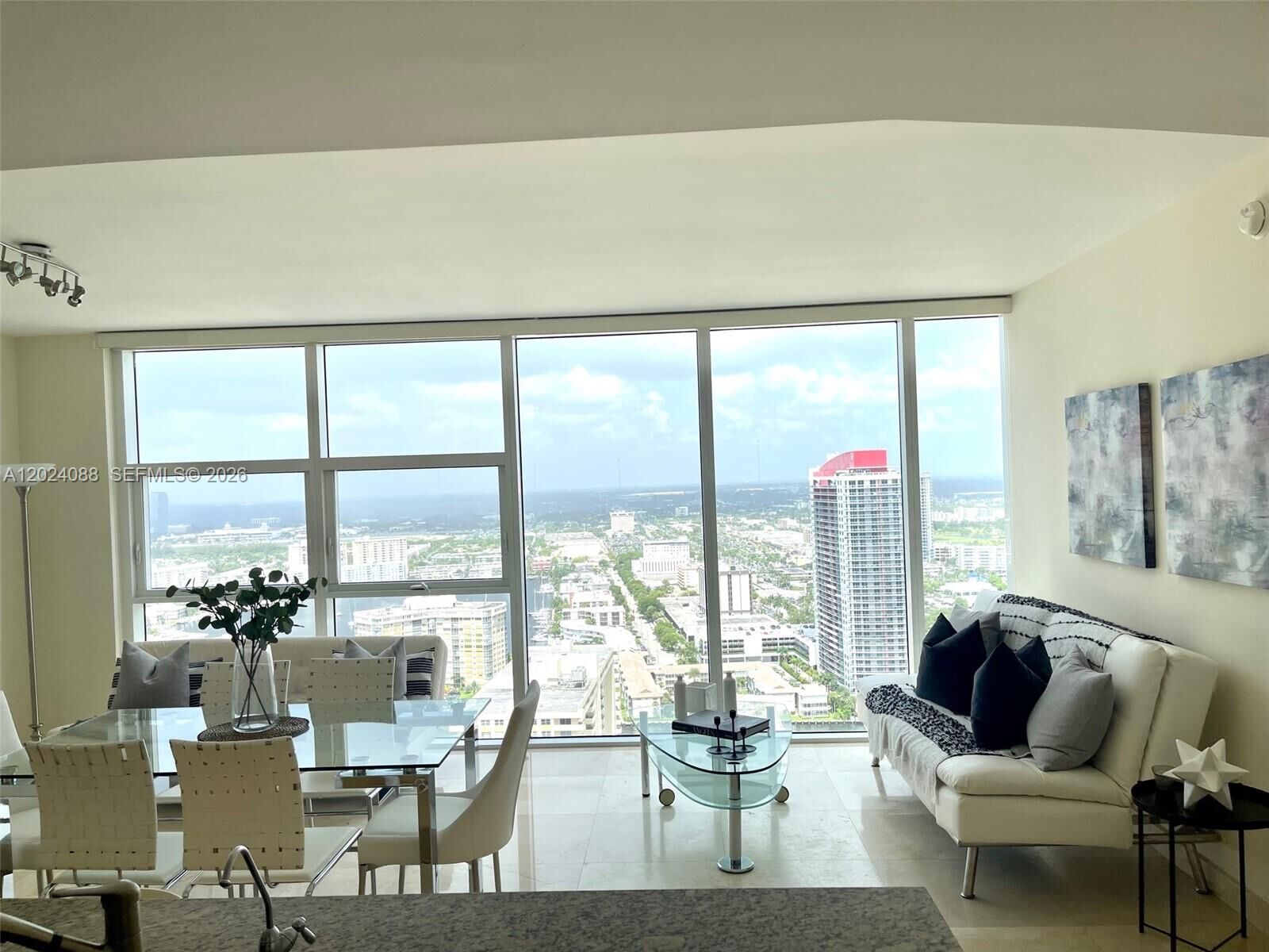 Property Photo:  1830 S Ocean Dr 3407  FL 33009 