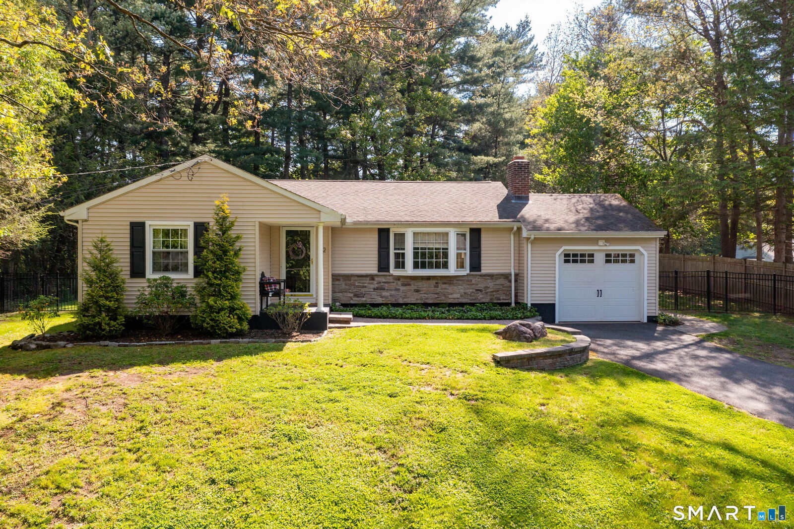 Property Photo:  62 Francis Drive  CT 06033 