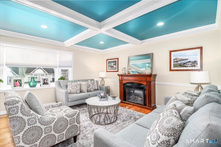 Property Photo: 2445 Park Avenue 10 CT 06604
