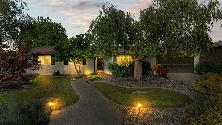 Property Photo: 3994 Ironton Dr WA 99353