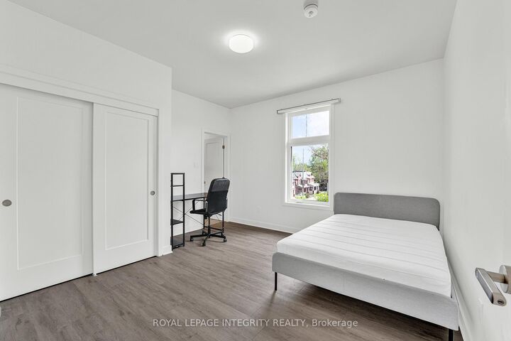 Property Photo: 442 Sunnyside Avenue ON K1S 0S9