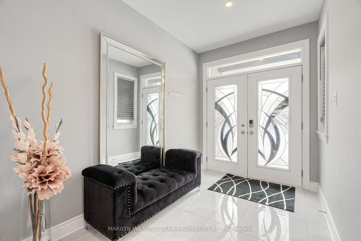Property Photo: 43 Angel Heights ON K2S 2N2