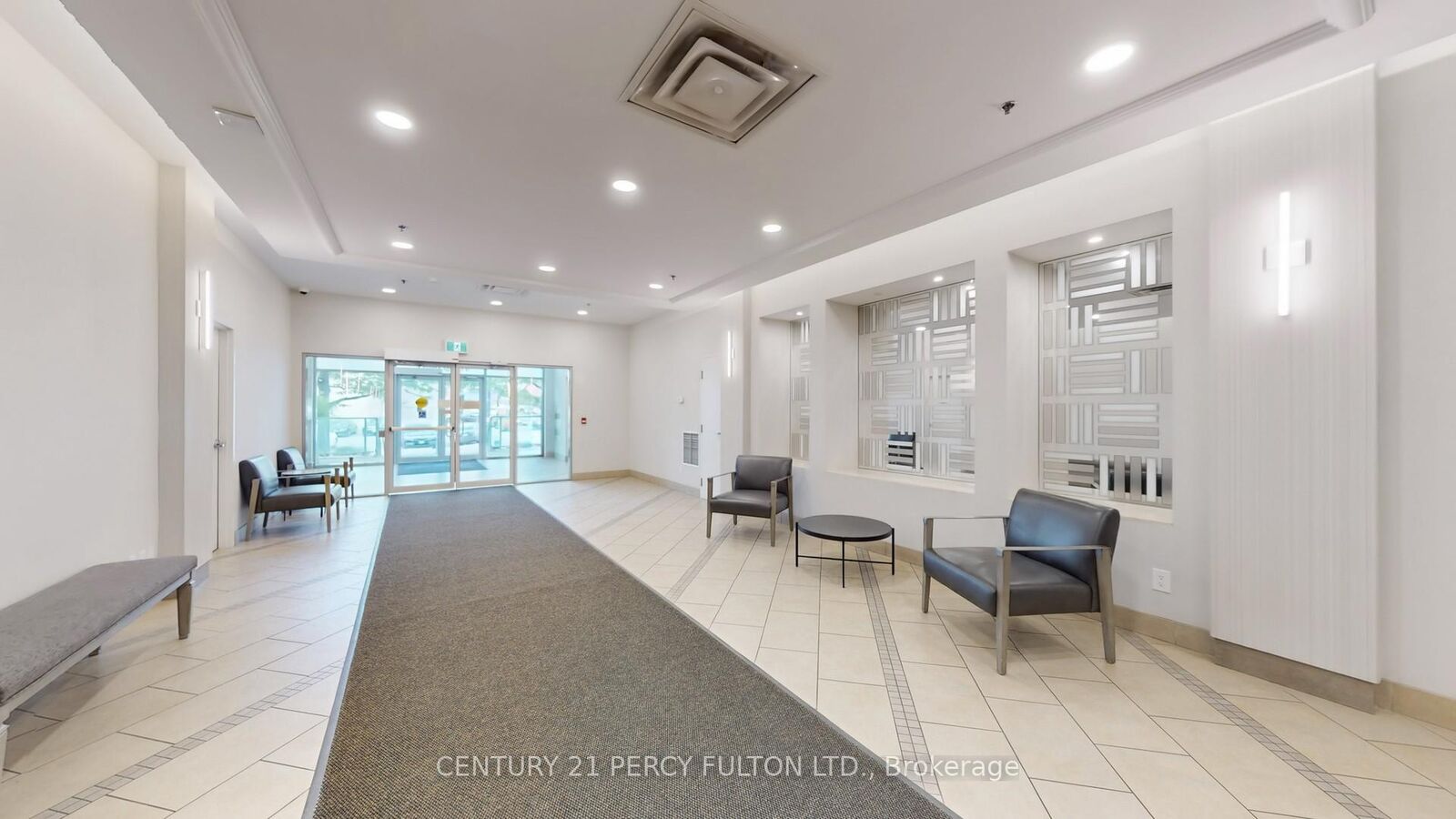 Property Photo: 9 George Street N 1612 ON L6X 0T6