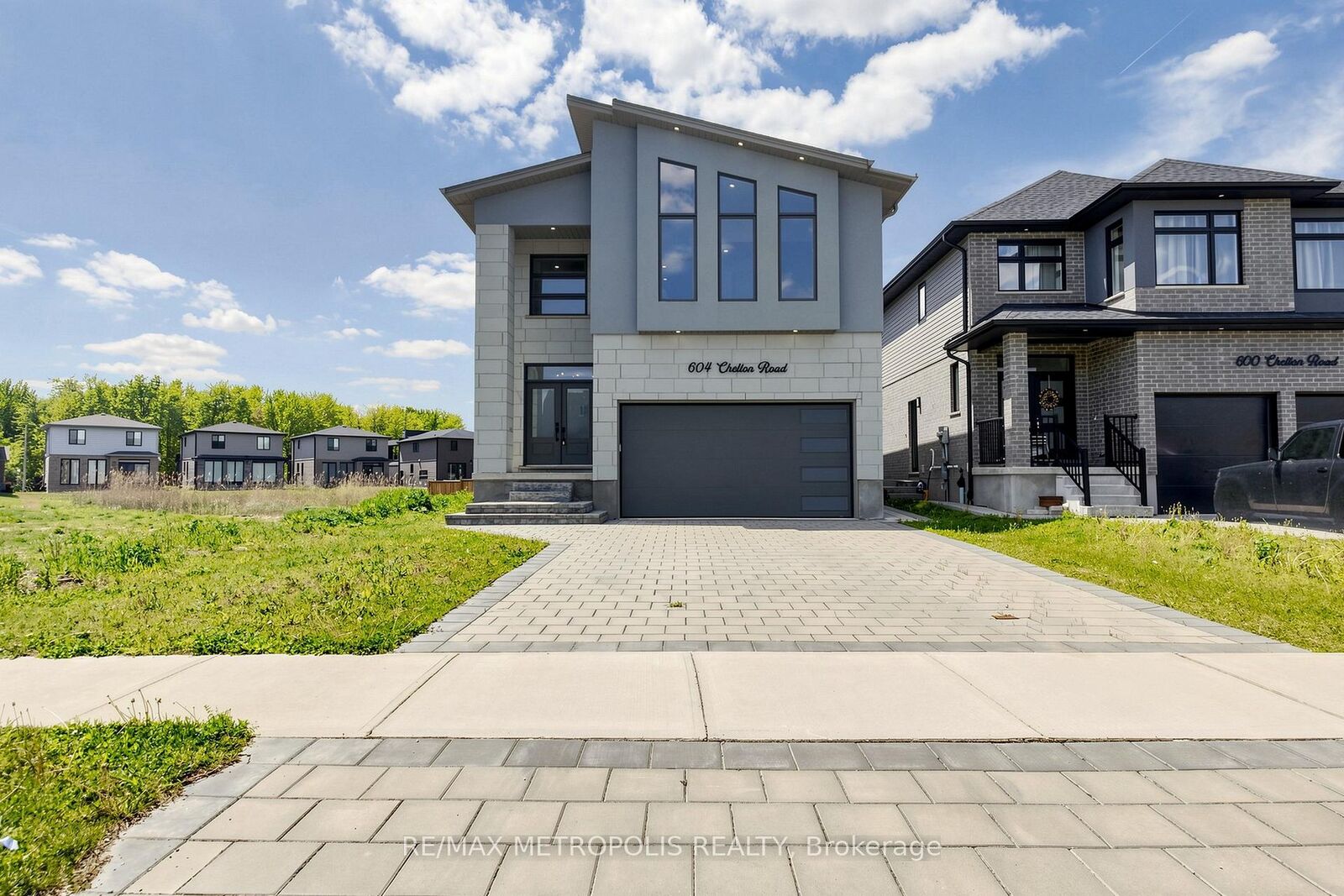 Property Photo: 604 Chelton Road ON N6M 0H7