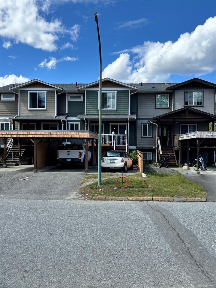503 Maquinna Cres — photo 1