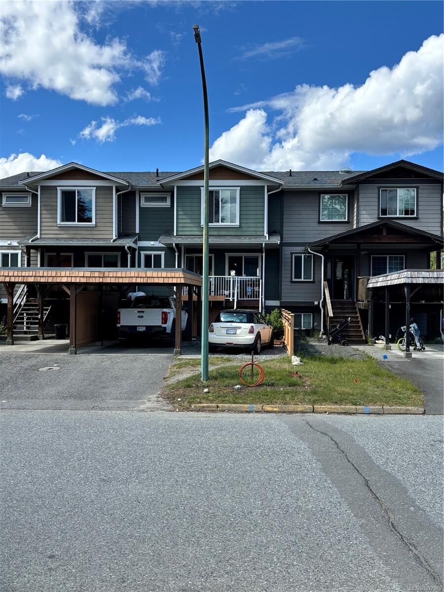 Property Photo:  503 Maquinna Cres  BC V0P 1G0 