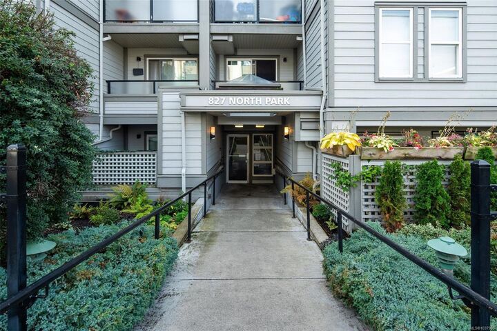 Property Photo:  827 North Park St 415  BC V8W 3Y3 