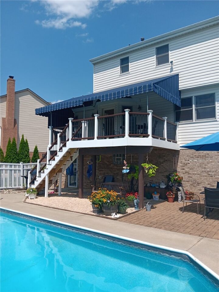 Property Photo: 14 Autumnwood Court PA 15239