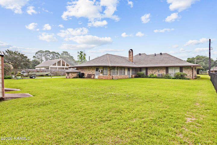 Property Photo:  104 Crestline Drive  LA 70507 