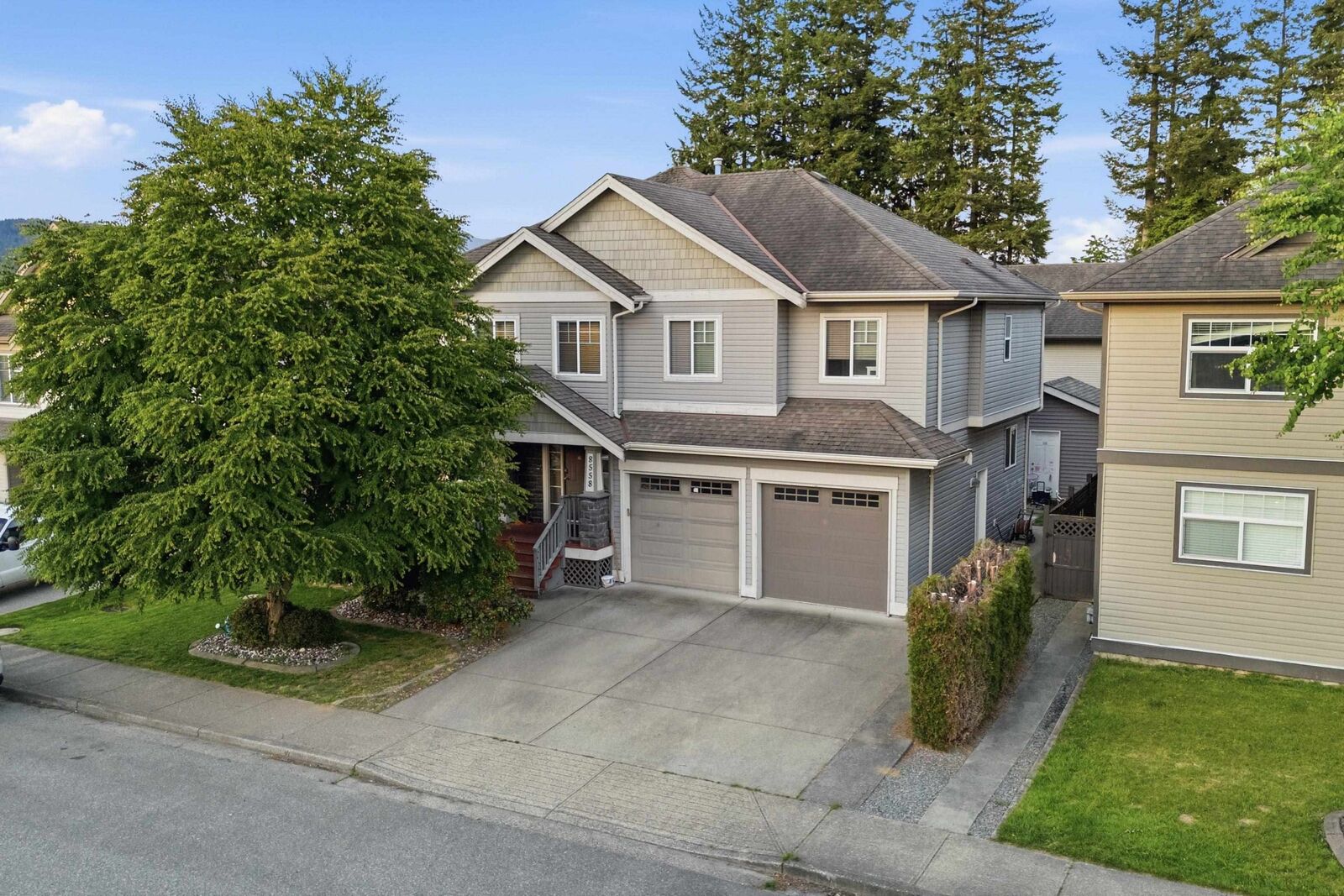 Property Photo: 8558 Fennel Street BC V2V 6V9