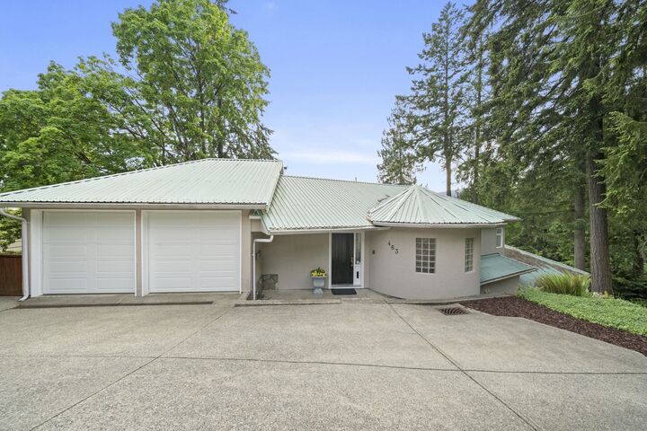 Property Photo: 463 Ventura Crescent BC V7N 3G8