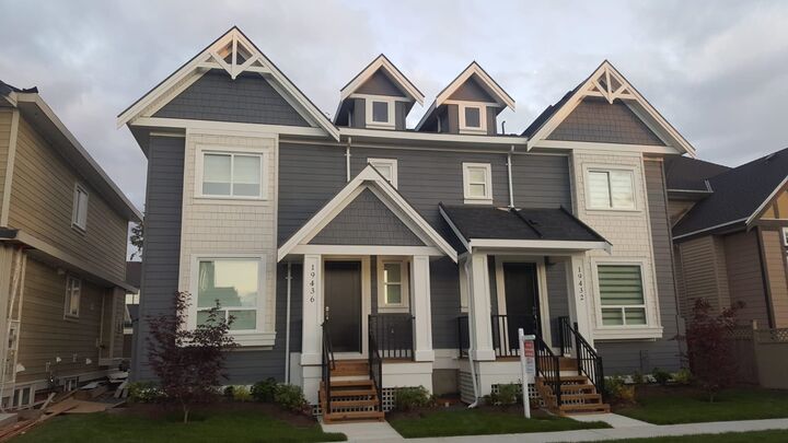 19436 72A Avenue — photo 1