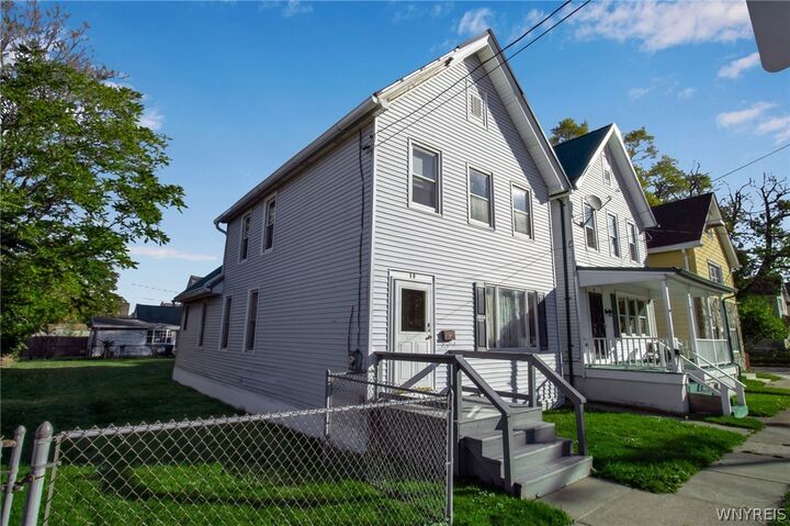 Property Photo:  10 South Street  NY 14204 