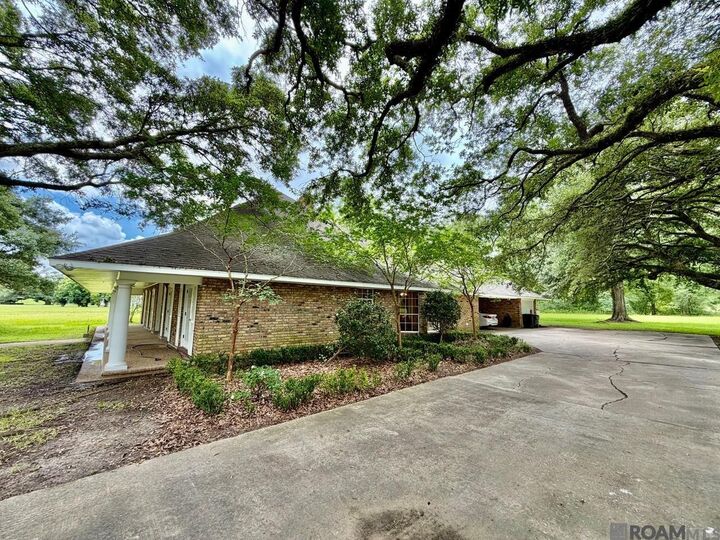 Property Photo:  19170 Jefferson Hwy  LA 70817 