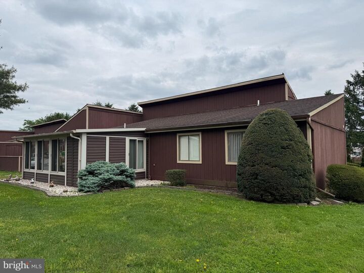 Property Photo:  856 Melissa Court  PA 17025 