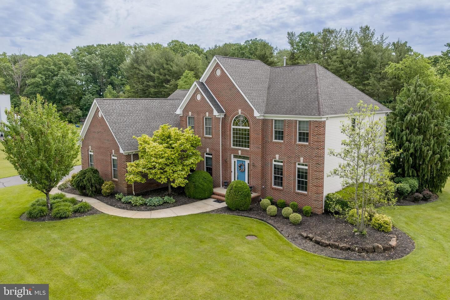 Property Photo:  2 Dellaira Court  NJ 08562 