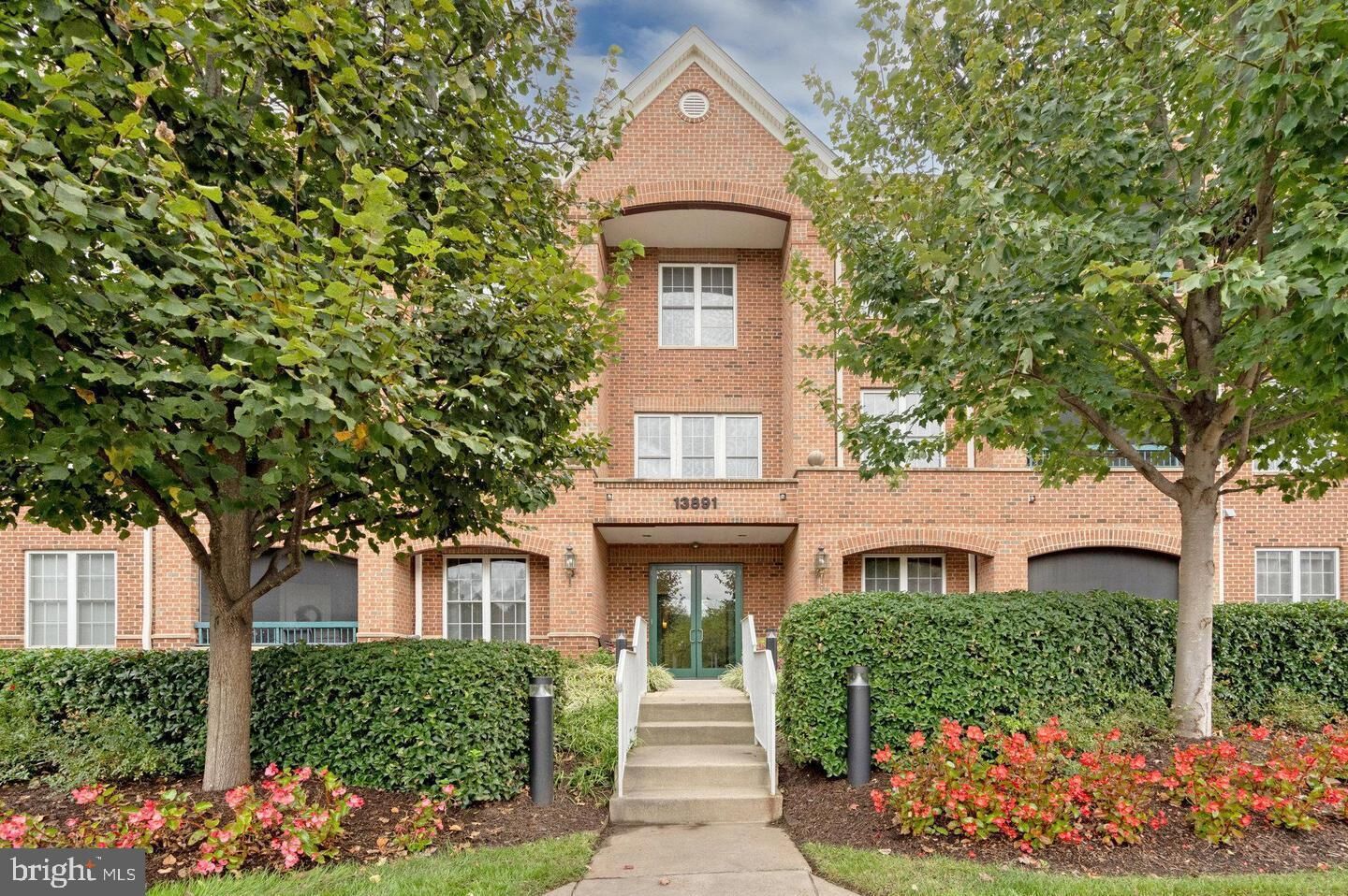 Property Photo: 13891 Chelmsford Drive 304 VA 20155