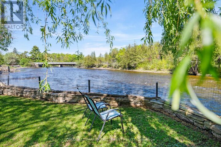 Property Photo:  137 Booth Drive  ON K7C 3P1 